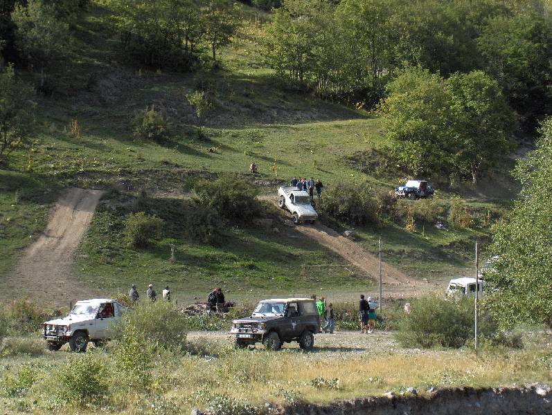 9 des 4x4 sur la zone d essai de Prattier 2.JPG